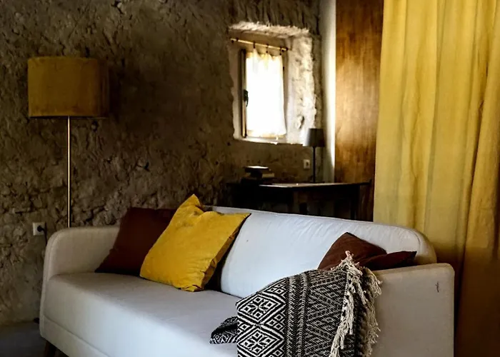 Can Tat, Loft In A Old Coach House